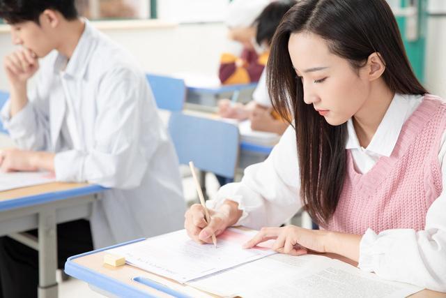如果高考“取消”英语会发生什么？教授985:英语消耗了多少青春